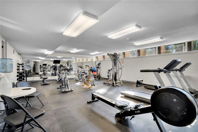 2222 1st Avenue NE 303, Cedar Rapids, IA 52402