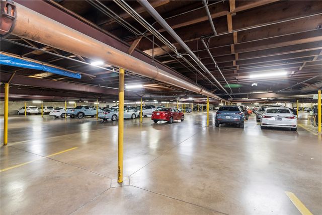 2222 1st Avenue NE 303, Cedar Rapids, IA 52402