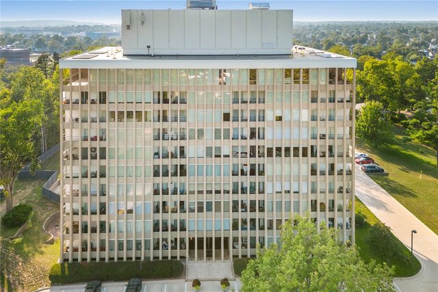 2222 1st Avenue NE 303, Cedar Rapids, IA 52402