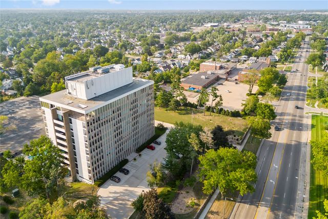 2222 1st Avenue NE 303, Cedar Rapids, IA 52402