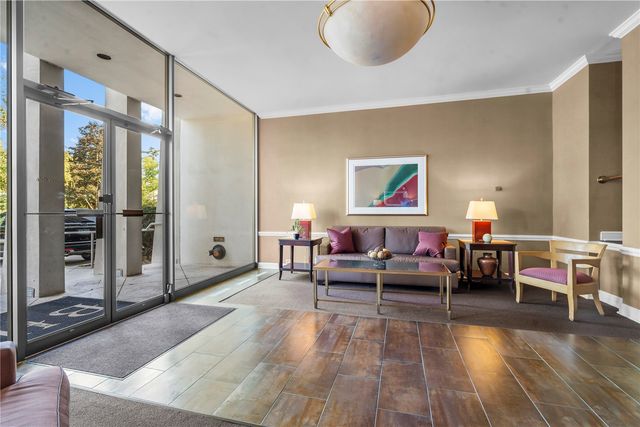 2222 1st Avenue NE 303, Cedar Rapids, IA 52402