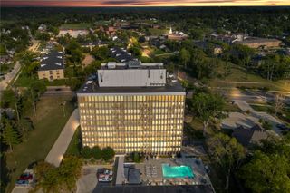 2222 1st Avenue NE 303, Cedar Rapids, IA 52402