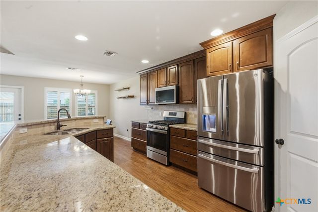 306 Tuscany Drive, Victoria, TX 77904