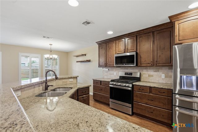 306 Tuscany Drive, Victoria, TX 77904