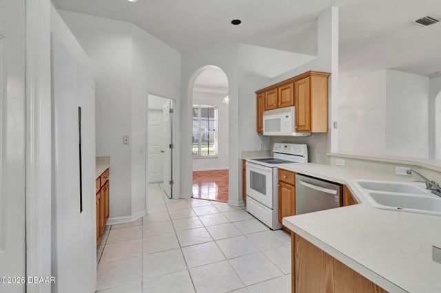 472 Quail Hill Drive, Debary, FL 32713