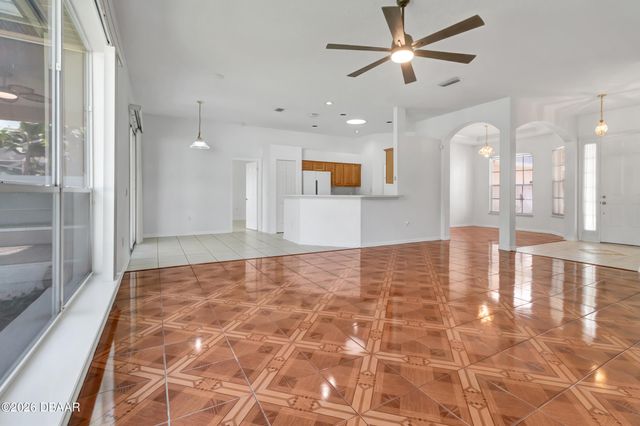 472 Quail Hill Drive, Debary, FL 32713