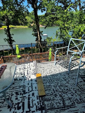 236 E Lakeshore Drive, Cherokee Village, AR 72525