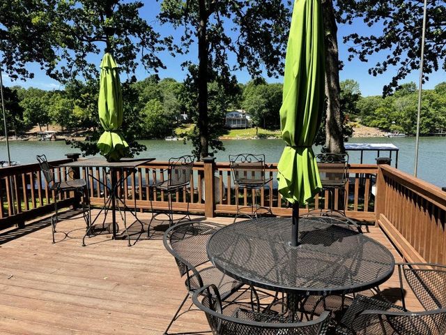 236 E Lakeshore Drive, Cherokee Village, AR 72525
