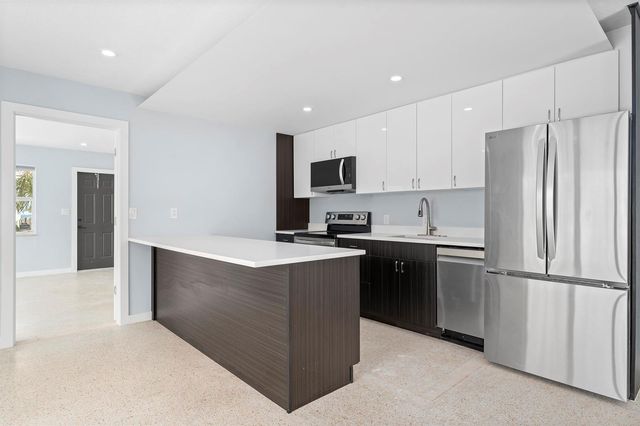 3220 NE 7TH Place 3, Pompano Beach, FL 33062