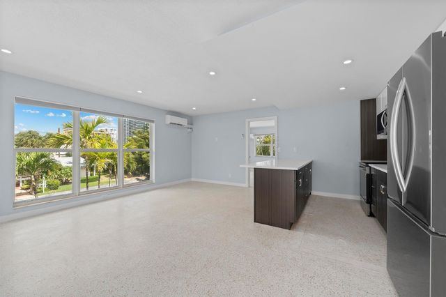 3220 NE 7TH Place 3, Pompano Beach, FL 33062