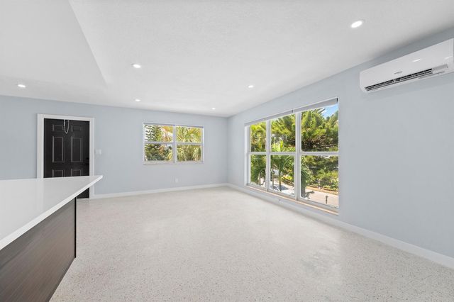 3220 NE 7TH Place 3, Pompano Beach, FL 33062