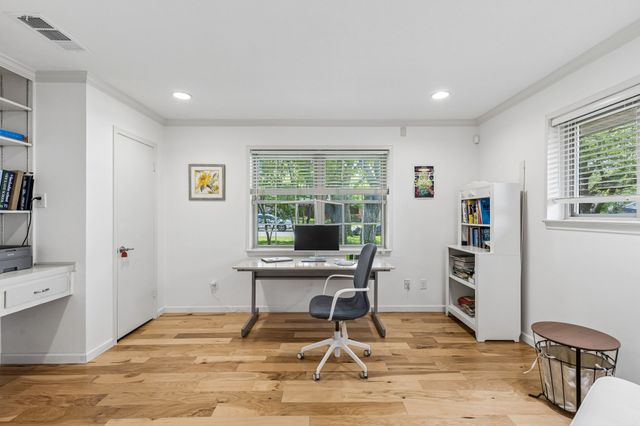 7519 Larchview Drive, Dallas, TX 75254