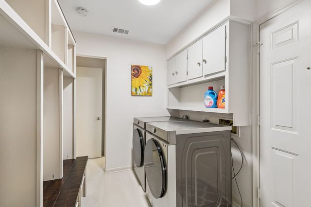 7519 Larchview Drive, Dallas, TX 75254