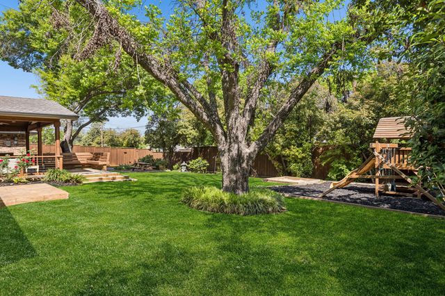 7519 Larchview Drive, Dallas, TX 75254