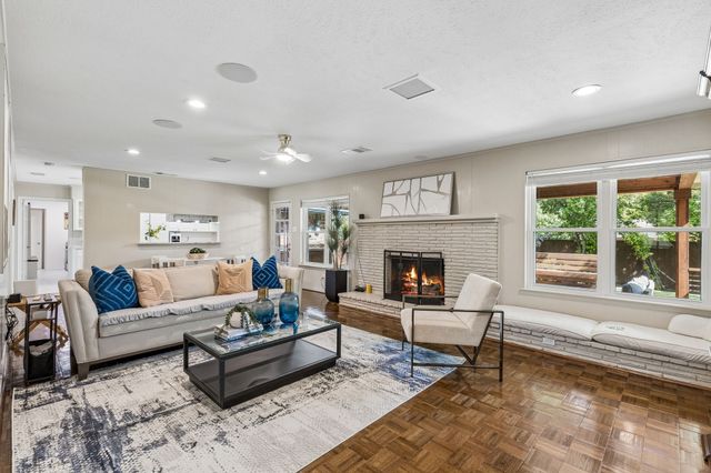 7519 Larchview Drive, Dallas, TX 75254