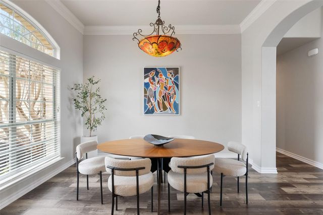 320 Heritage DR, Austin, TX 78737