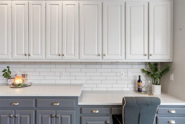 320 Heritage DR, Austin, TX 78737