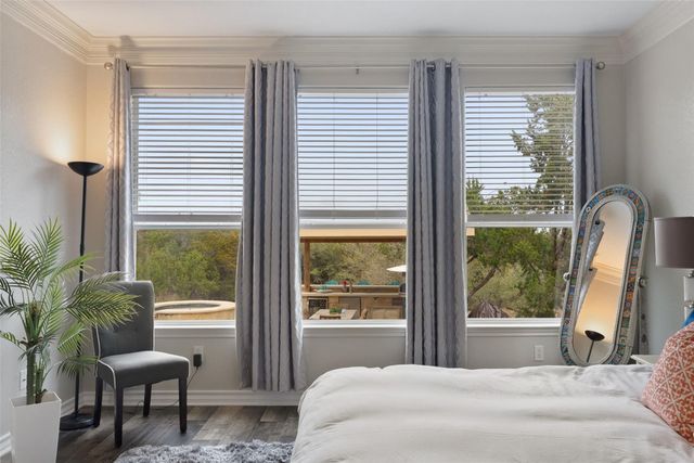 320 Heritage DR, Austin, TX 78737