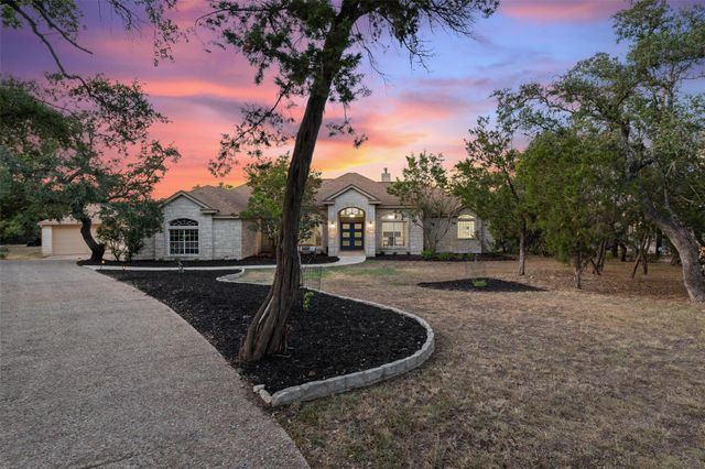 320 Heritage DR, Austin, TX 78737