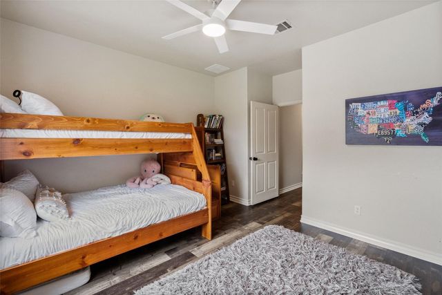 320 Heritage DR, Austin, TX 78737