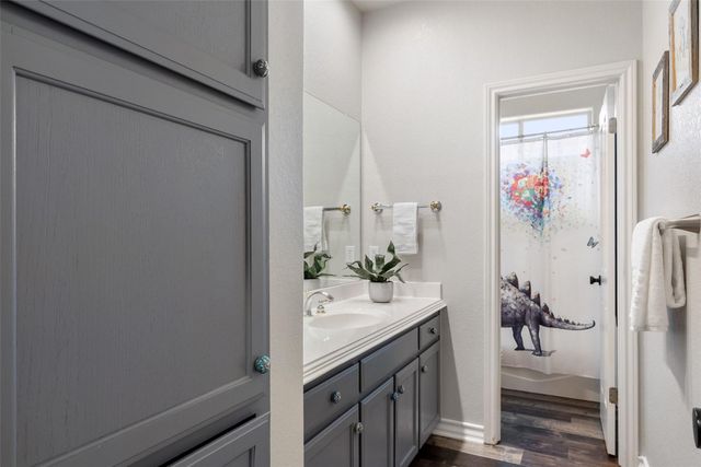 320 Heritage DR, Austin, TX 78737