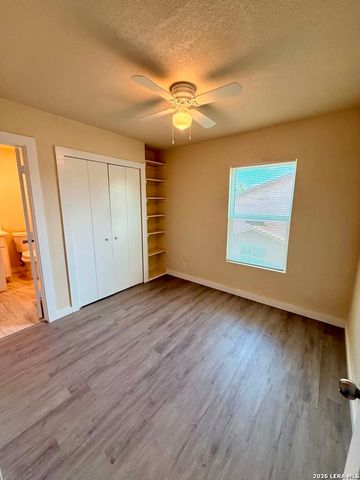 8416 FOREST RIDGE DR, San Antonio, TX 78239
