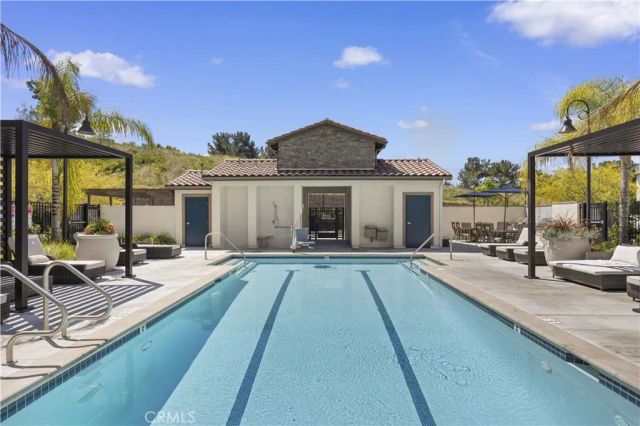 226 Niebla, Mission Viejo, CA 92692