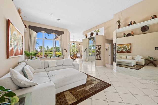 8027 N Savannah Circle, Davie, FL 33328