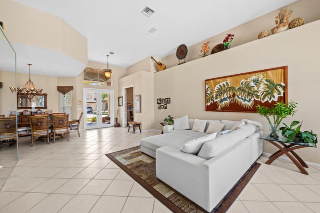 8027 N Savannah Circle, Davie, FL 33328