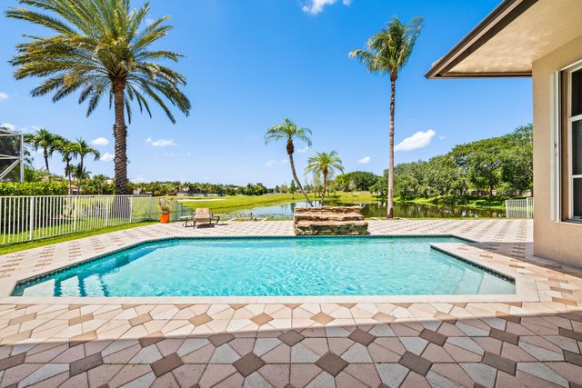 8027 N Savannah Circle, Davie, FL 33328