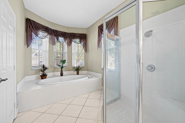 8027 N Savannah Circle, Davie, FL 33328