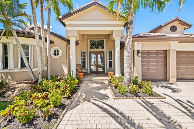 8027 N Savannah Circle, Davie, FL 33328
