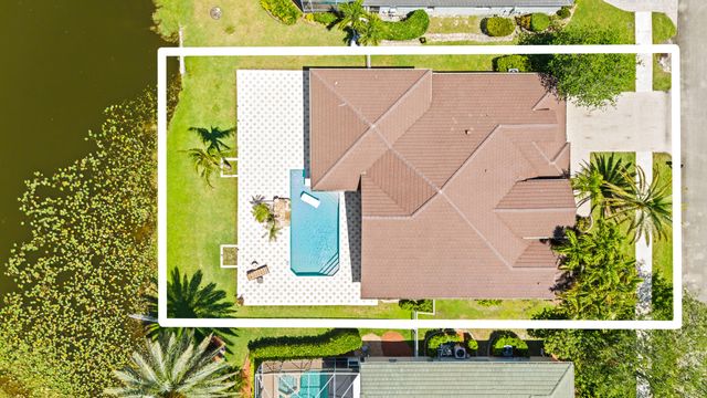 8027 N Savannah Circle, Davie, FL 33328