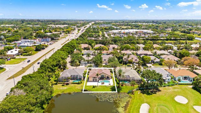 8027 N Savannah Circle, Davie, FL 33328