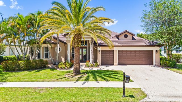 8027 N Savannah Circle, Davie, FL 33328
