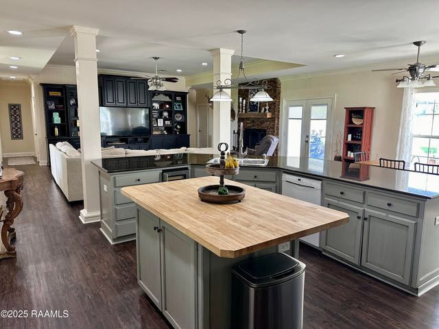 7421 W Congress Street, Duson, LA 70529