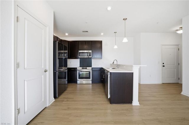 1509 Waitsel Dr Unit 204, Chesapeake, VA 23320