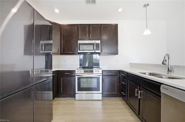 1509 Waitsel Dr Unit 204, Chesapeake, VA 23320