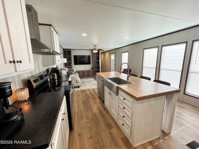 1011 Lucien Street, St. Martinville, LA 70582