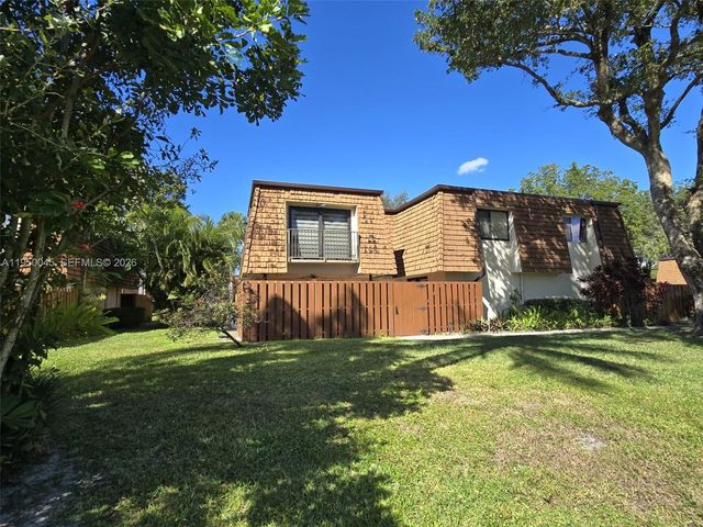 2080 SW 90th Ave C-13, Davie, FL 33324