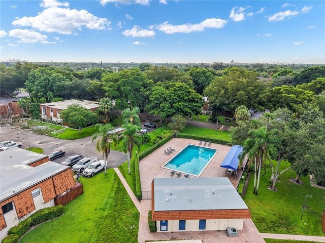 2080 SW 90th Ave C-13, Davie, FL 33324