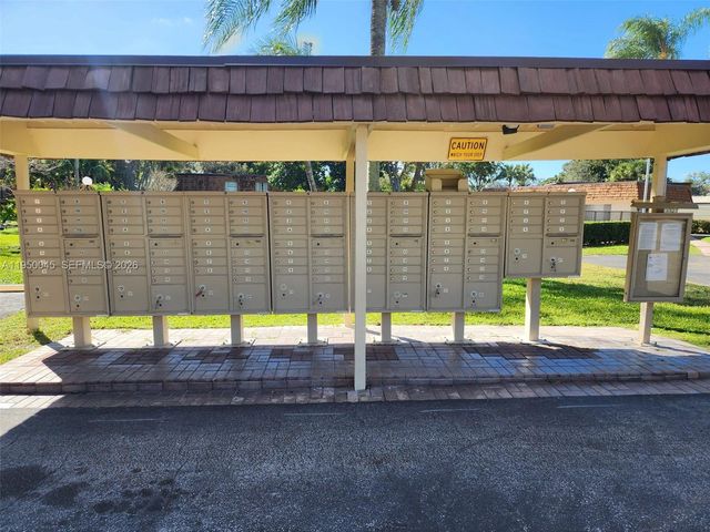 2080 SW 90th Ave C-13, Davie, FL 33324