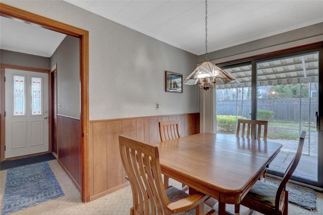 276 Woodlawn Avenue, Saint James, NY 11780