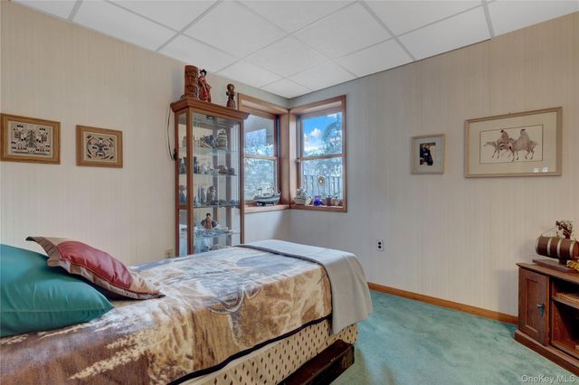 276 Woodlawn Avenue, Saint James, NY 11780