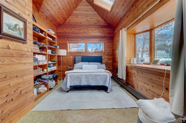 276 Woodlawn Avenue, Saint James, NY 11780