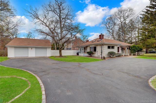 276 Woodlawn Avenue, Saint James, NY 11780