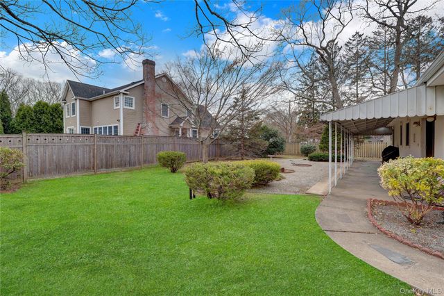 276 Woodlawn Avenue, Saint James, NY 11780