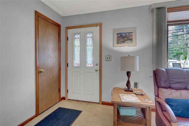 276 Woodlawn Avenue, Saint James, NY 11780