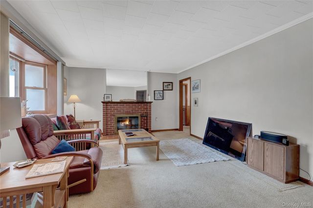 276 Woodlawn Avenue, Saint James, NY 11780