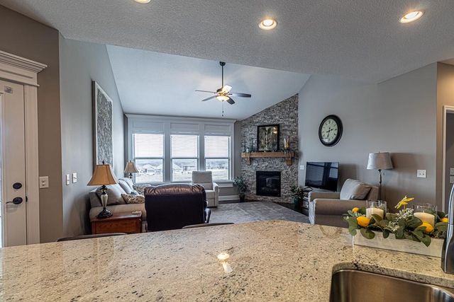 4403 Stonebridge Drive W, St Joseph, MO 64505